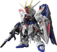 Bandai MGSD Freedom Gundam figura