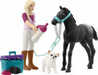 Schleich 42755 Horse Club Ápoló és csikó figura szett